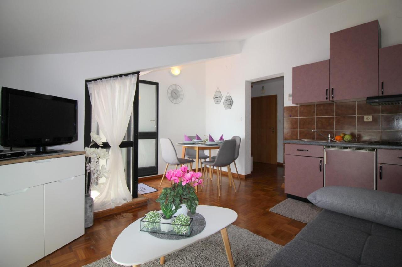 Apartments Vista Пореч Экстерьер фото