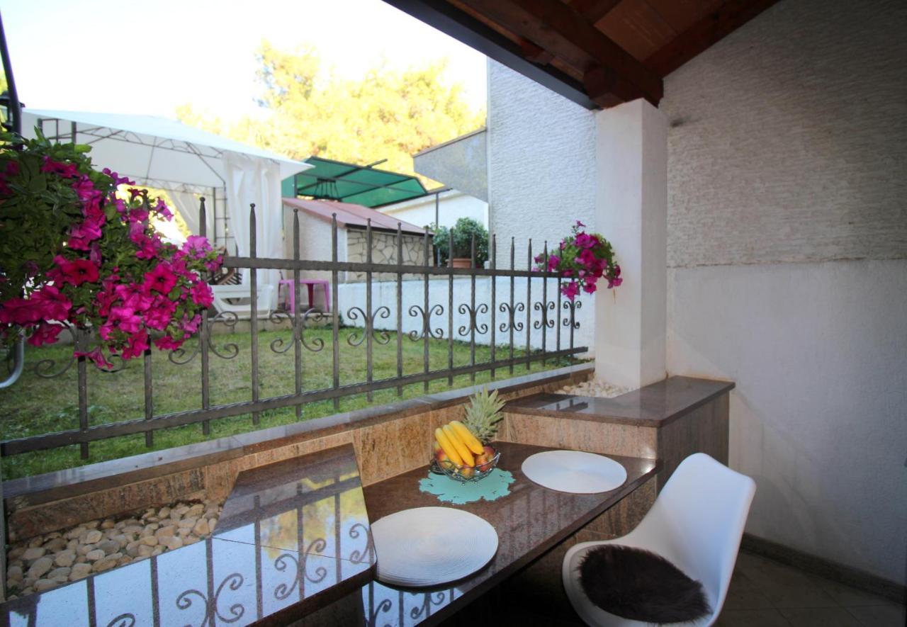 Apartments Vista Пореч Экстерьер фото